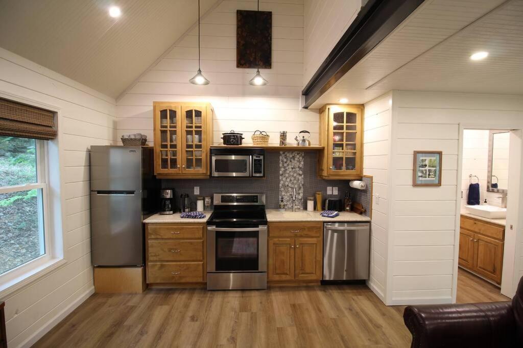 Secluded Treehouse In The Woods - Tree Hugger Hideaway Villa Branson Exterior photo