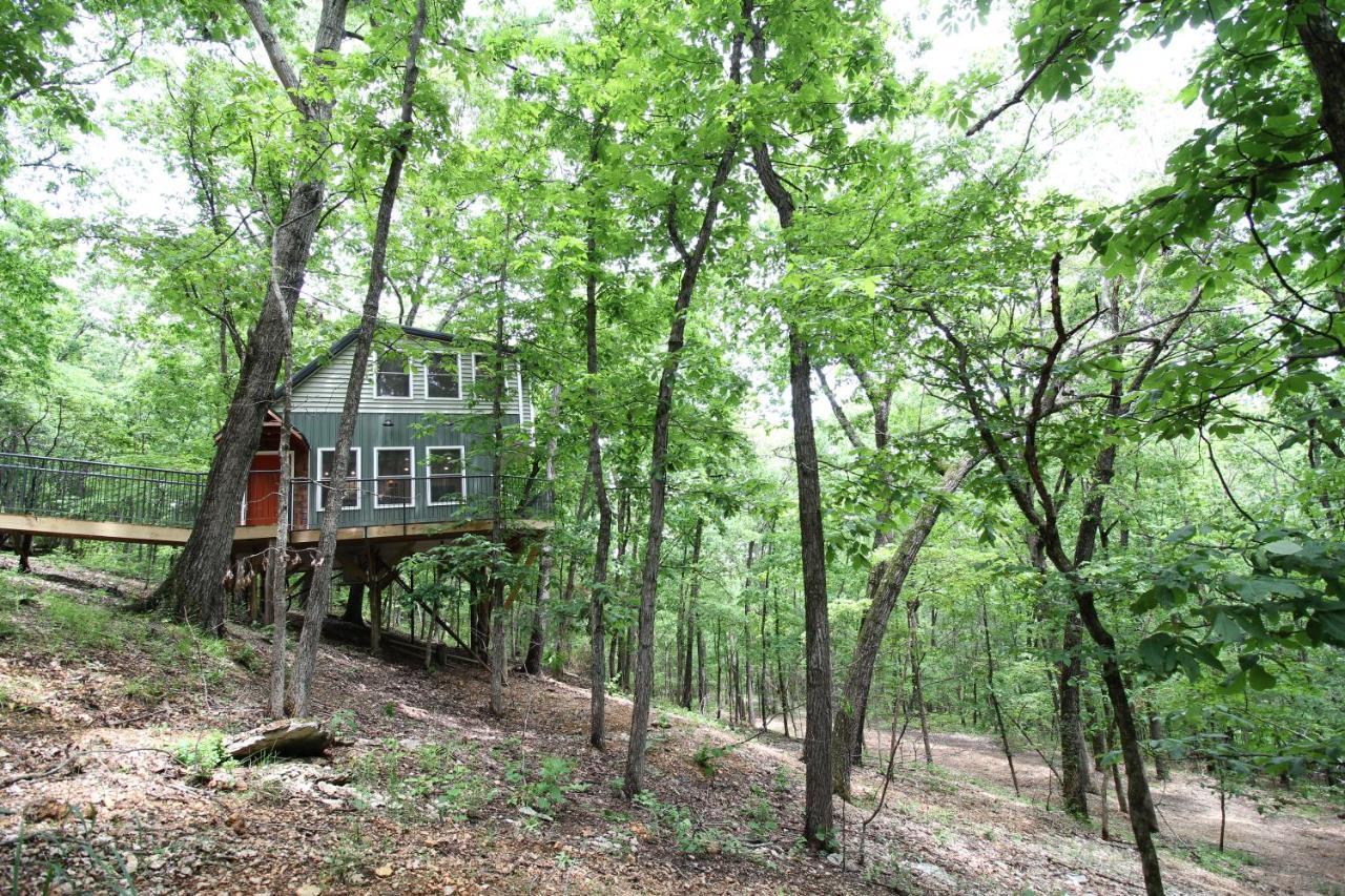 Secluded Treehouse In The Woods - Tree Hugger Hideaway Villa Branson Exterior photo